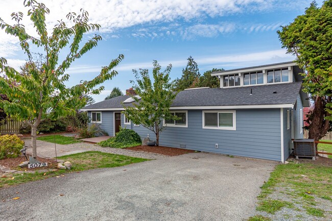 5079 Deception Cir in Oak Harbor, WA - Building Photo - Building Photo