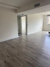 5923 Laurel Canyon Blvd in Los Angeles, CA - Building Photo - Building Photo