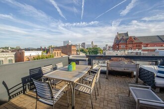 1421 Elm St in Cincinnati, OH - Building Photo - Building Photo