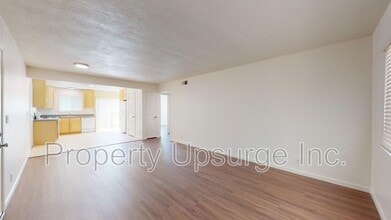 1013 Echo Rd in Redding, CA - Building Photo - Building Photo