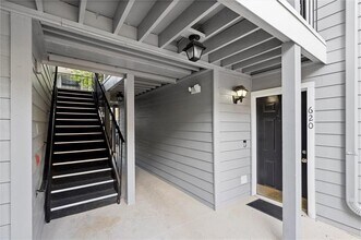 620 Granville Ct in Atlanta, GA - Building Photo - Building Photo