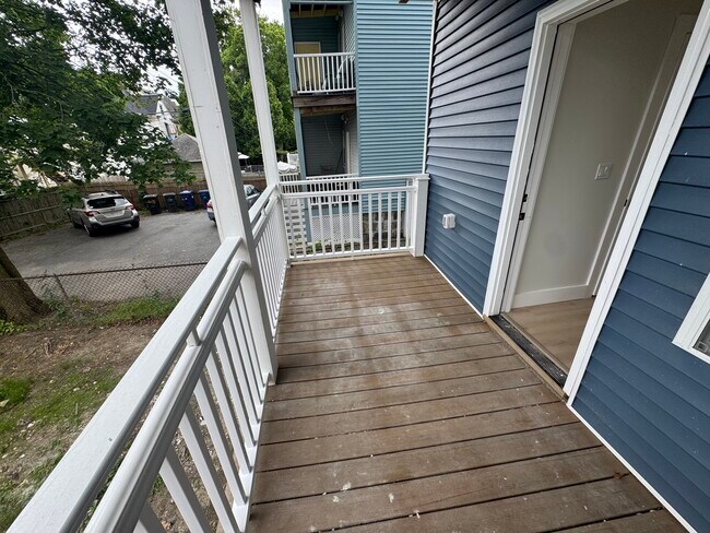 47 Brackett St, Unit 1 in Boston, MA - Building Photo - Building Photo