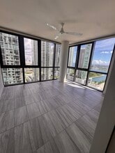 1109 NW 2nd Ave, Unit B2 in Miami, FL - Foto de edificio - Building Photo