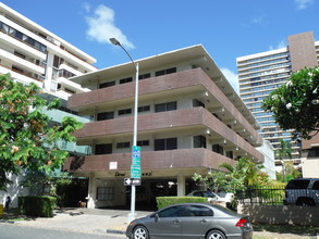 Dori Apartments in Honolulu, HI - Building Photo - Building Photo