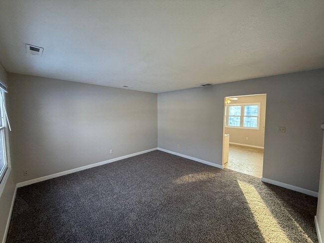 6915 Salge Dr in Fort Wayne, IN - Building Photo - Building Photo