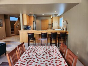 8 River Vlg in Sunriver, OR - Building Photo - Building Photo