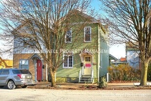 1715 McClure St in Homestead, PA - Building Photo