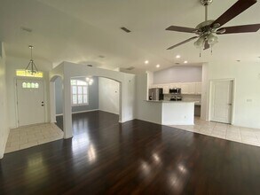 12781 Ellis Island Dr in Jacksonville, FL - Building Photo - Building Photo