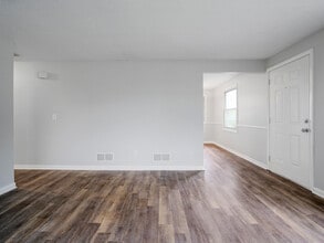 4516 Innsbruck Dr in Fort Wayne, IN - Foto de edificio - Building Photo