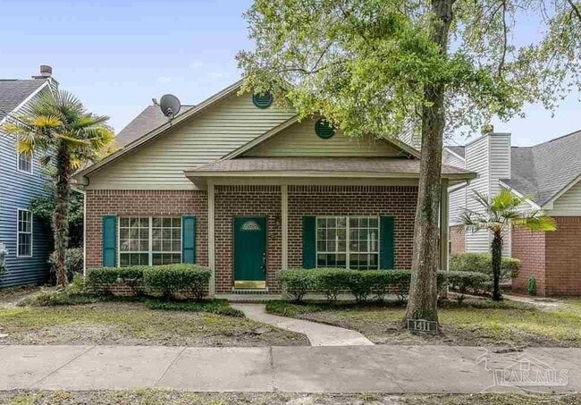 property at 1411 N 12th Ave