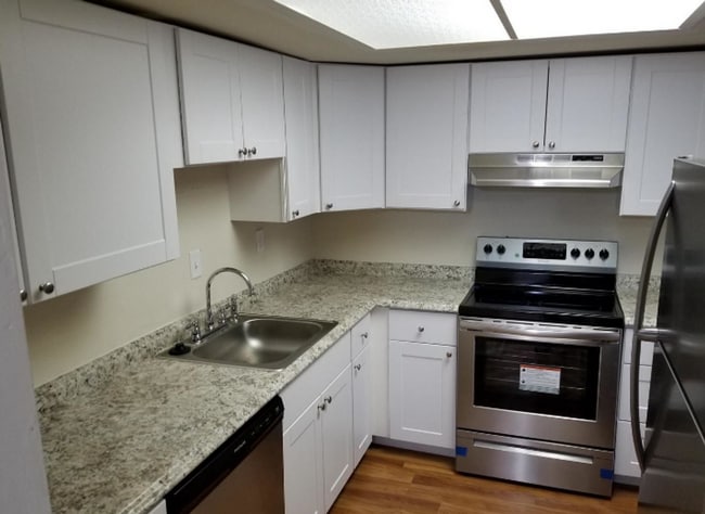 683 Towne Center Dr in Joppatowne, MD - Building Photo - Building Photo