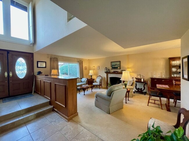 6242 Lake Leven Dr in San Diego, CA - Building Photo - Building Photo