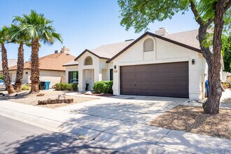 4113 W Cielo Grande in Glendale, AZ - Building Photo - Building Photo