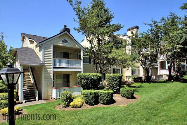 North Country Manor Apartments in Bothell, WA - Building Photo - Building Photo