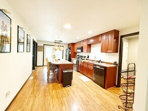 2547 SE Lori Linda Ct in Port Orchard, WA - Building Photo - Building Photo