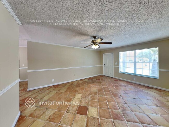 3635 N Mountain Dr in West Palm Beach, FL - Building Photo - Building Photo