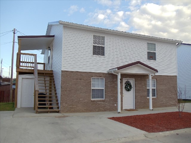 215 Solida Rd in South Point, OH - Building Photo