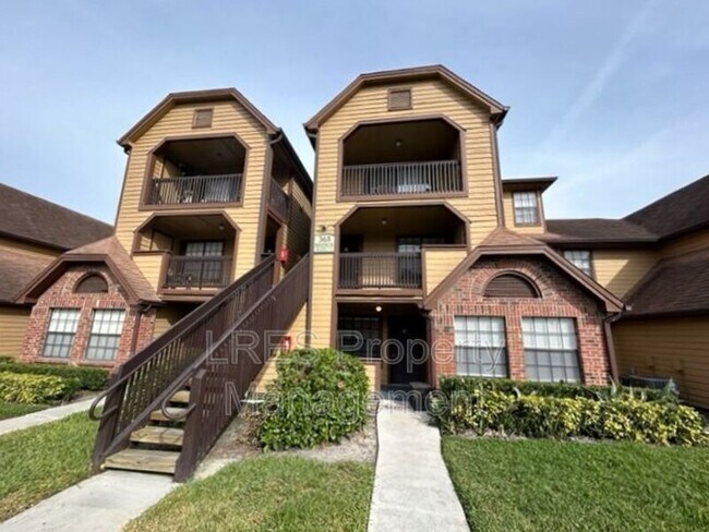 365 Forestway Cir in Altamonte Springs, FL - Building Photo - Building Photo