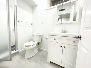 9 Woodbridge St, Unit 4 in Cambridge, MA - Foto de edificio - Building Photo
