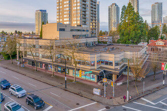 Burlington Square in Burnaby, BC - Building Photo - Building Photo