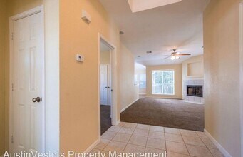 125 Rosemary Cove in Georgetown, TX - Building Photo - Building Photo