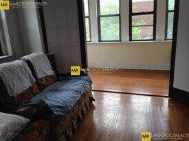 110 Central St, Unit 2 in Somerville, MA - Building Photo