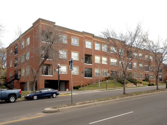 Parkway Commons in St. Paul, MN - Building Photo - Building Photo