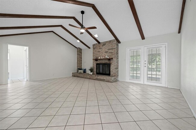 1010 Red Cliff Dr in Austin, TX - Building Photo - Building Photo