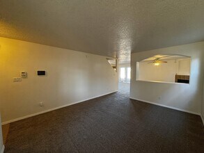 8300 Bluffs Edge Pl NW in Albuquerque, NM - Building Photo - Building Photo