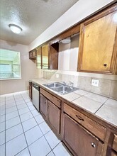 7206 Maple Ln in Baytown, TX - Foto de edificio - Building Photo