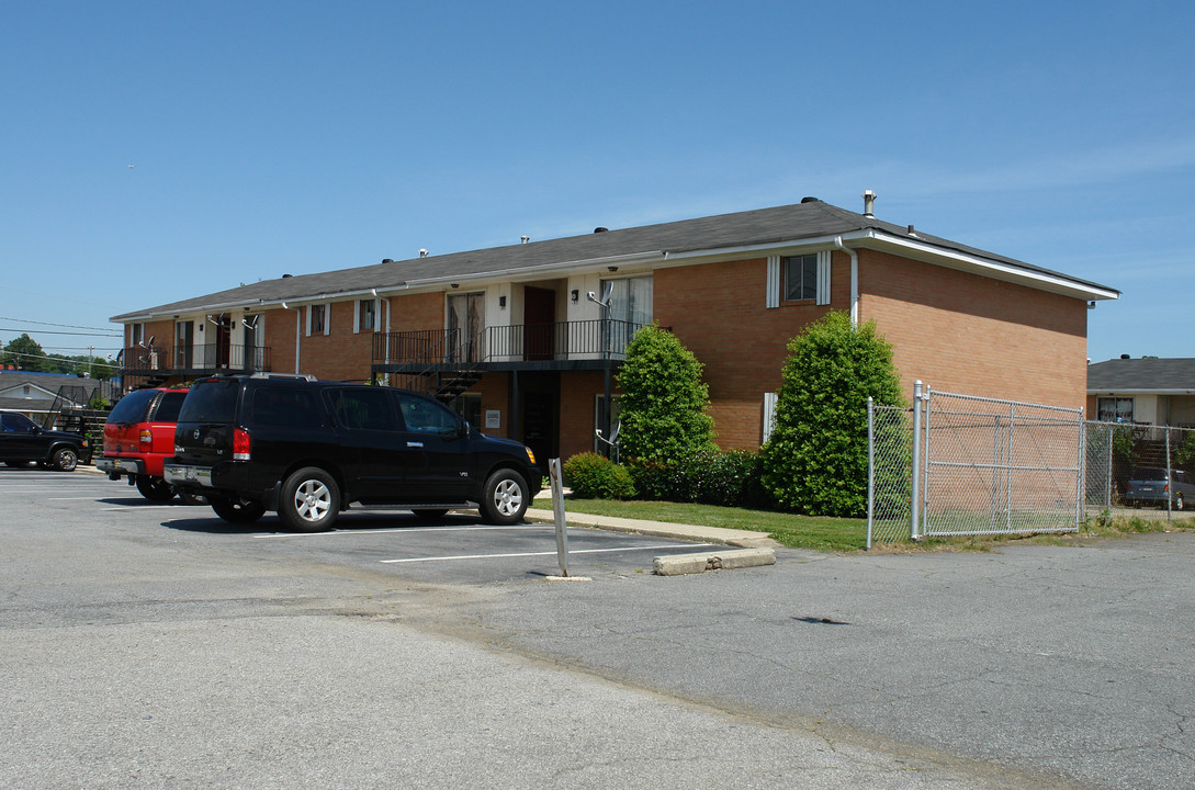 Cumberland Court Apartments in Atlanta, GA - Foto de edificio