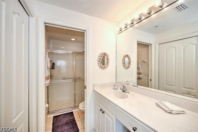 property at 12171 Summergate Cir