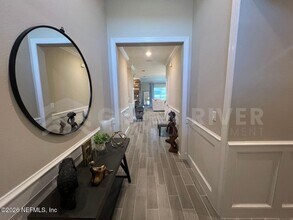 7592 Rock Brook Dr in Jacksonville, FL - Building Photo - Building Photo