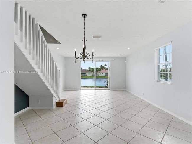 3776 San Simeon Cir in Weston, FL - Foto de edificio - Building Photo