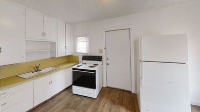 416 W 6th St in Portales, NM - Building Photo - Building Photo