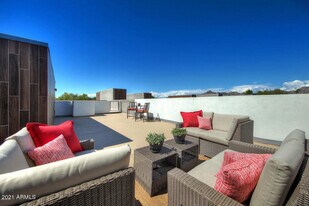 4700 N 40th St in Phoenix, AZ - Building Photo