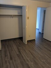 1427 Lakeview Ave, Unit 1427 in Klamath Falls, OR - Foto de edificio - Building Photo