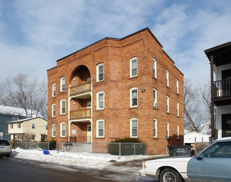 114 Mather St in Hartford, CT - Building Photo