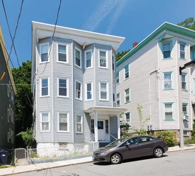 10 Bucknam St, Unit 3 in Boston, MA - Building Photo