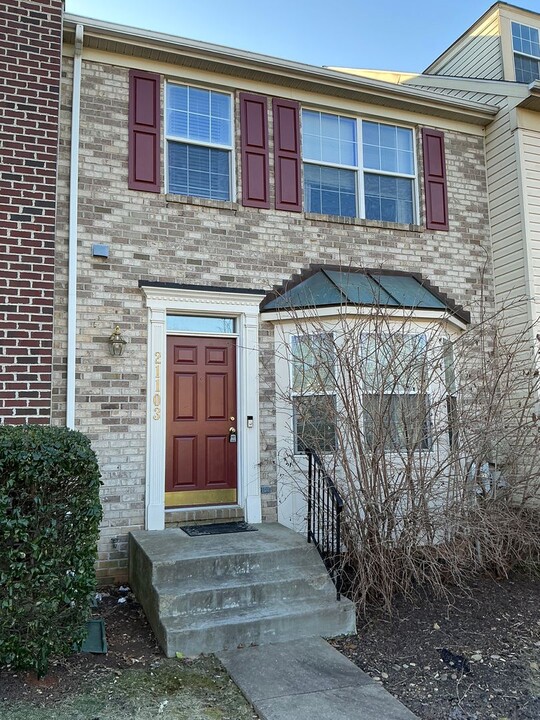 21103 Lake Spray Terrace in Germantown, MD - Building Photo