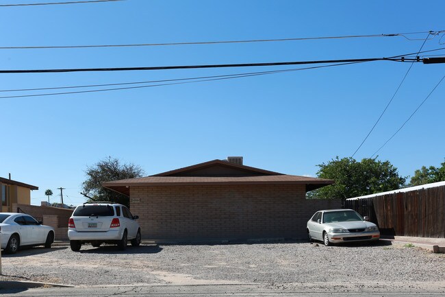 5006-5012 E Bellevue St in Tucson, AZ - Foto de edificio - Building Photo