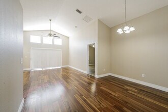 34406 Smart Dr in Zephyrhills, FL - Building Photo - Building Photo