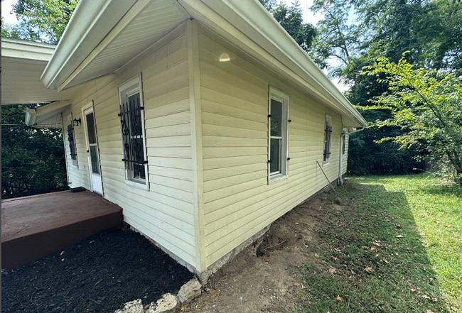property at 2931 Cavanaugh Ave