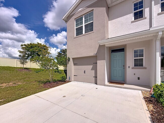 1303 Tallowwood Ln in Davenport, FL - Building Photo - Building Photo