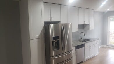 112 Mallard Ct in Chapel Hill, NC - Building Photo - Building Photo