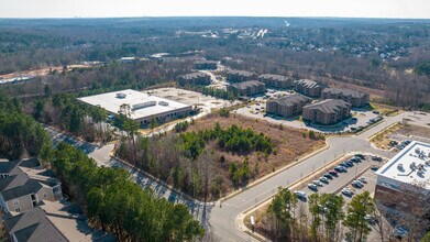 11008 Ingleside Pl in Raleigh, NC - Foto de edificio - Building Photo