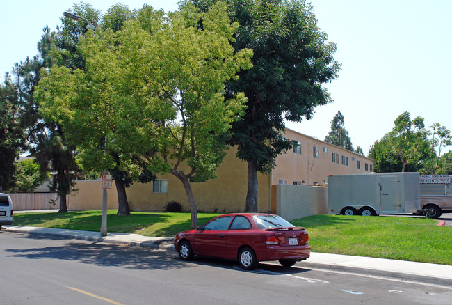 311 N Emerald Dr in Vista, CA - Building Photo - Building Photo