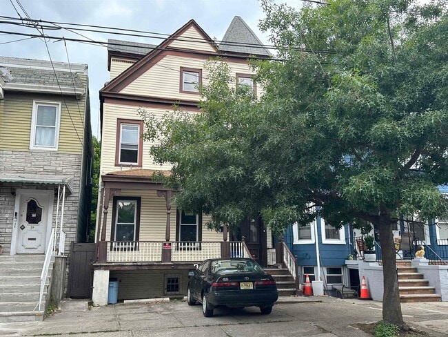41 Garrison Ave