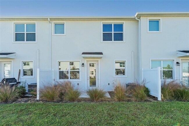 109 Bogey Dr in Four Corners, FL - Building Photo - Building Photo