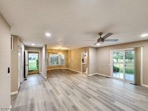 3C John Adams Ct in Monroe Township, NJ - Building Photo - Building Photo